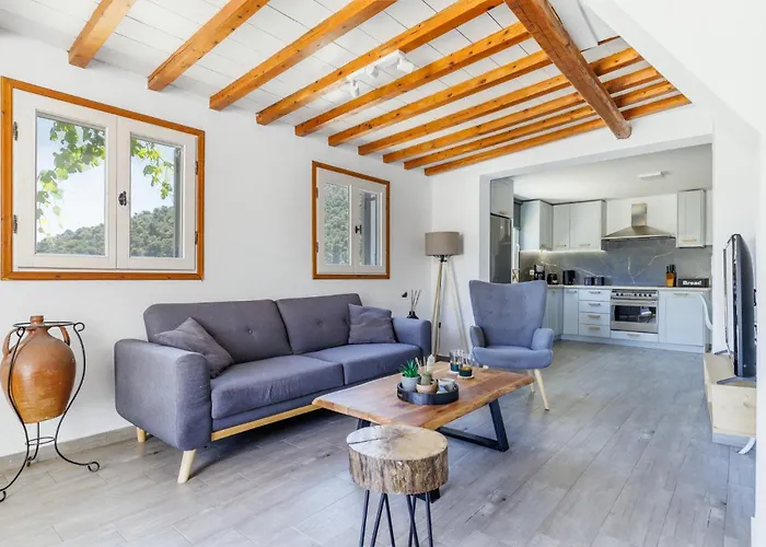 Selini Cottage